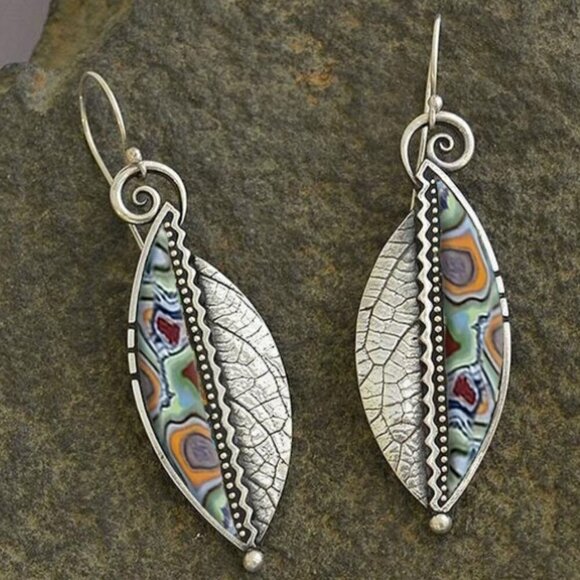 Travel Passions - Retro Bohemian Leaf Dangle Earrings - Picture 1 of 6